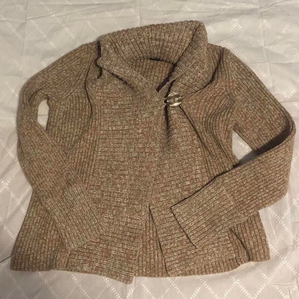 Sweater-cardigan